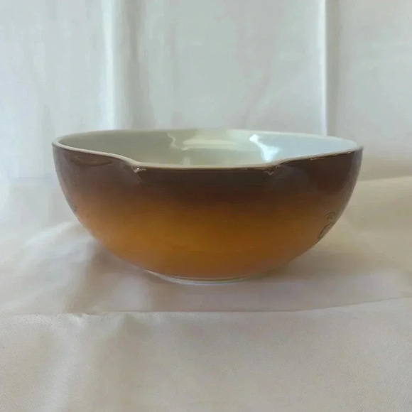 Vintage Pyrex OLD ORCHARD 443 2.5 Qt Cinderella Mixing Bowl Serving Bowl - Picture 4 of 8